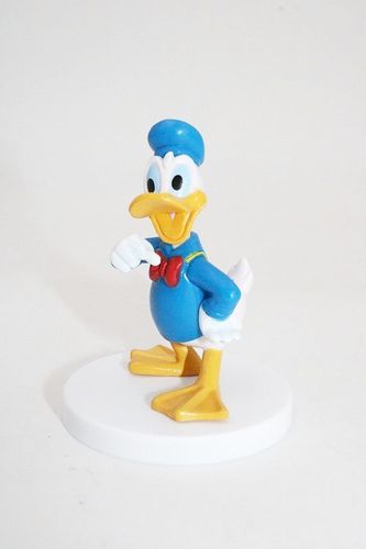 GE80130 - Donald Duck auf Podest - Mickey Mouse & Friends