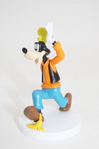 GE80180 - Goofy en pedestal - Mickey Mouse & Friends